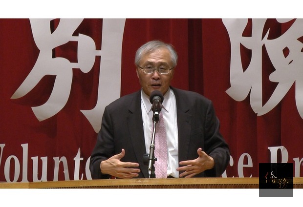 Chang Liang-min thanked the volunteers on behalf of OCAC Minister Wu for giving up their summer vacations to teach English.