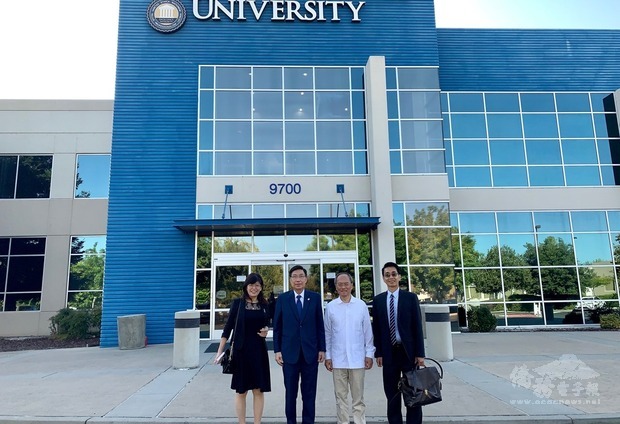 Minister Wu visited California Northstate Medical University 
