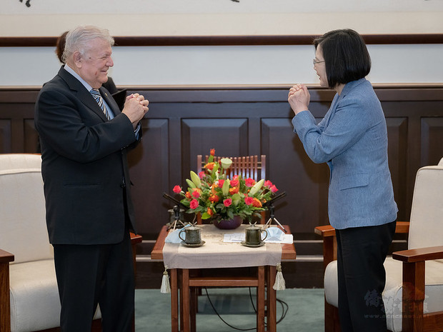 The President meets Nicaraguan Ambassador Tapia.