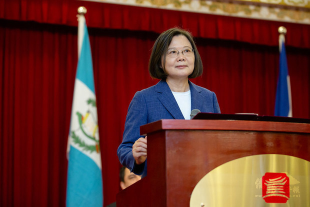 President Tsai Ing-wen addresses a reception for the 199th anniversary of the independence of Central America.