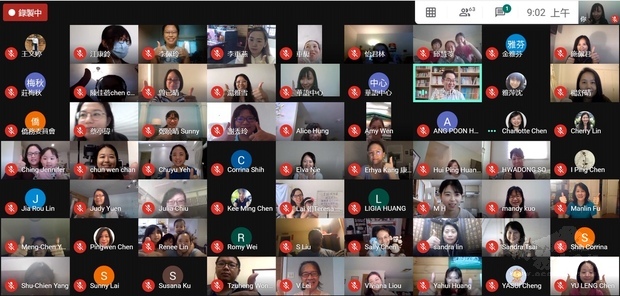 Agroup photograph of the opening ceremony of Online Distance Learning Program for Mandarin Teachers in 2020.