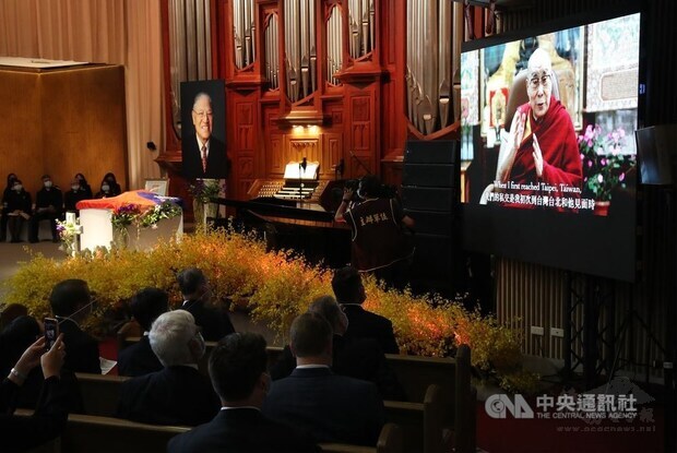 The Dalai Lama sends his tribute to late Taiwan President Lee Teng-hui via a recorded video message on Saturday / CNA photo Sept. 19, 2020