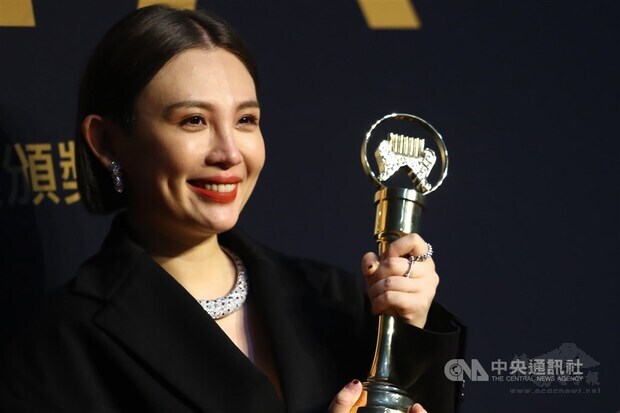 Best female vocalist (Mandarin) award winner Waa Wei./Photo courtesy of CNA