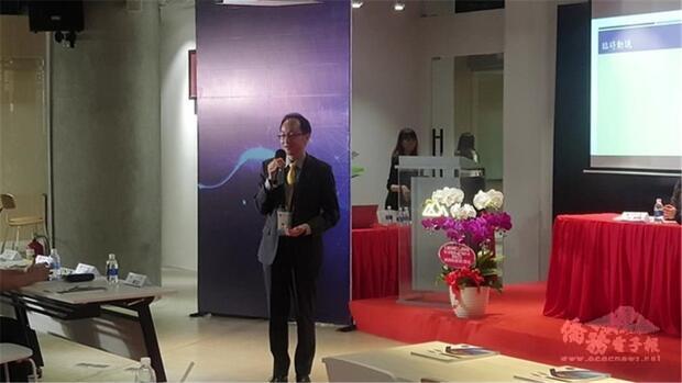 Director-General Chung Wen-Cheng affirming the enthusiasm of Junior Chapter members and welcoming the handover