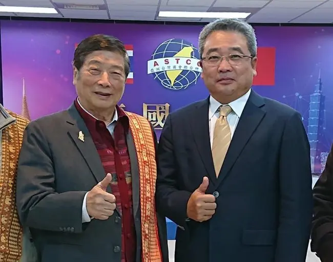 亞洲台灣商會聯合總會總會長劉樹添庄腳囝仔燒出台灣第一琺瑯 移民札記 人物 專題 僑務電子報