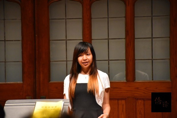 夏良宇特別錄製「塔城台灣音樂會」全程表演的視頻用此節目主持人蕭育琳的相片當首頁。