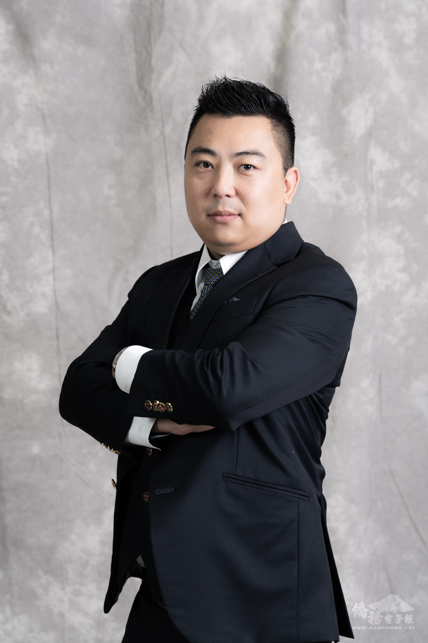 第八屆會長 李鴻毅