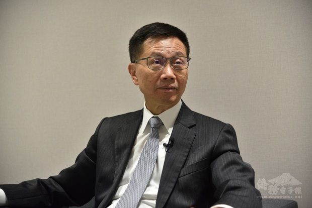 臺商林見松續任國策顧問，盼政府解決人才荒。