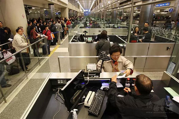 美CDC宣布：入境美國旅客須提檢測陰性證明
