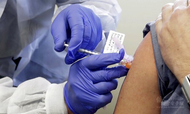 法國在對抗疫情策略上，不但新冠病毒疫苗接種速度慢，就連原本期待有自主研發的新冠疫苗也落空。