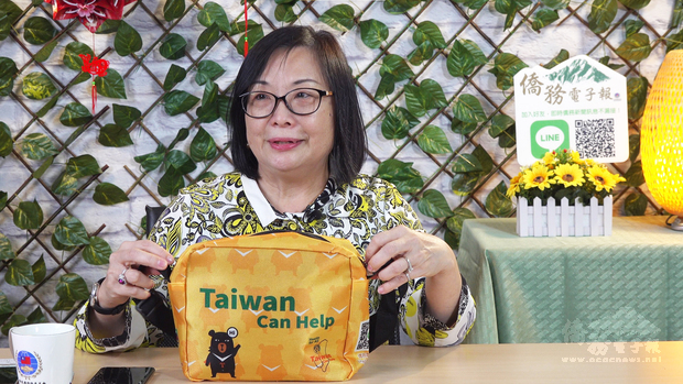 曾金華讚防疫包顏色炫 黑熊口罩可愛有代表性