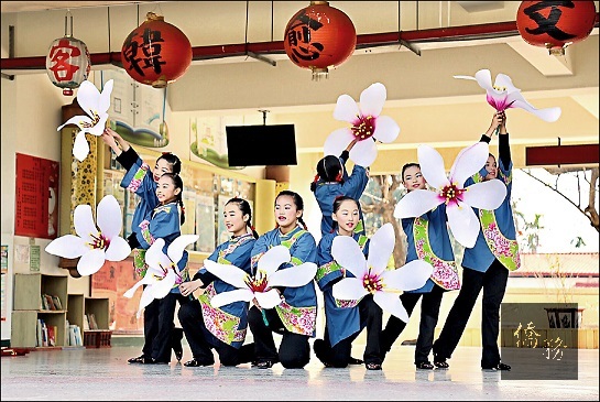多次在全國客家藝文競賽中獲得第1名的屏東內埔國小，今年受到客委會推薦，預計在3月前往比利時進行海外交流。(自由時報提供)