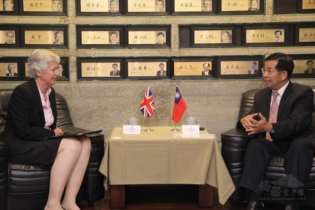 潘文忠部長接見英國在臺辦事處唐凱琳(Catherine Nettleton)代表
