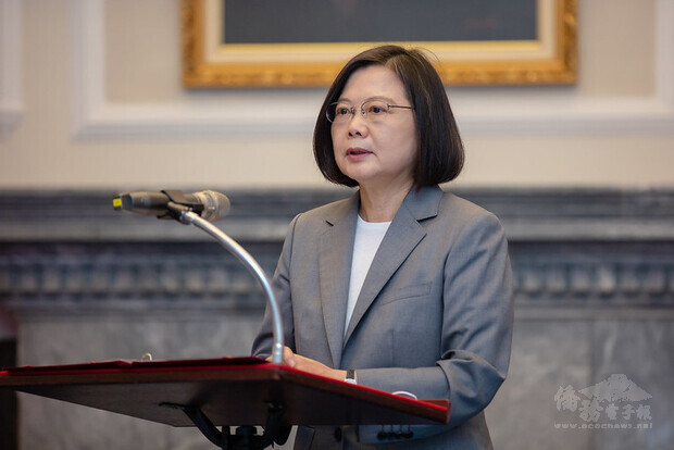 總統接見「國際半導體產業協會(SEMI)與台灣半導體產業協會(TSIA)董監事及國內外半導體企業高層」,並致詞