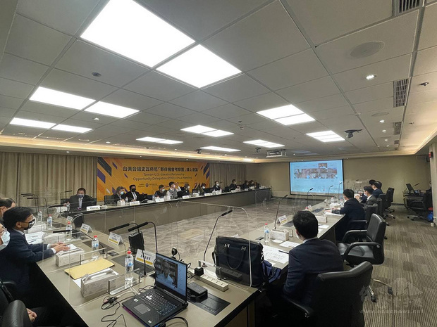 為推動經貿交流、加強投資合作，台灣、美國及史瓦帝尼4日召開「夥伴機會考察團」視訊線上會議。(中央社提供)