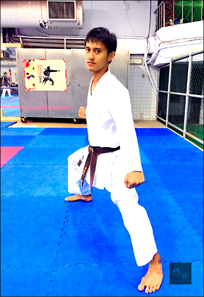 布農族原住民學生黃俊賢克服逆境,不只入選空手道國手,也獲選今年的總統教育獎。(自由時報提供)