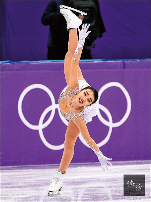 平昌冬奧花式滑冰女子短曲競爭激烈，美籍台裔的陳楷雯克服開賽跳躍觸地失誤，最終回穩以第10名順利晉級長曲項目。（美聯社）