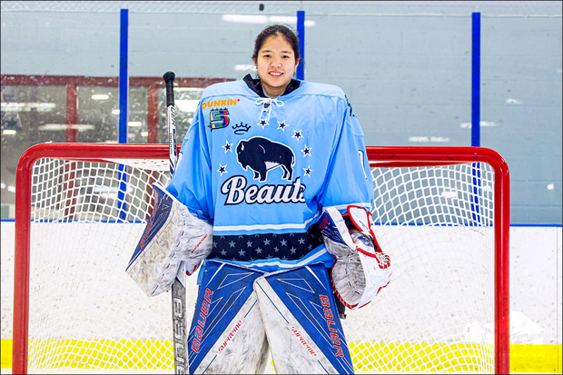 徐子庭加盟美國女子職業冰球隊，成為台灣史上第一人。（自由時報提供）