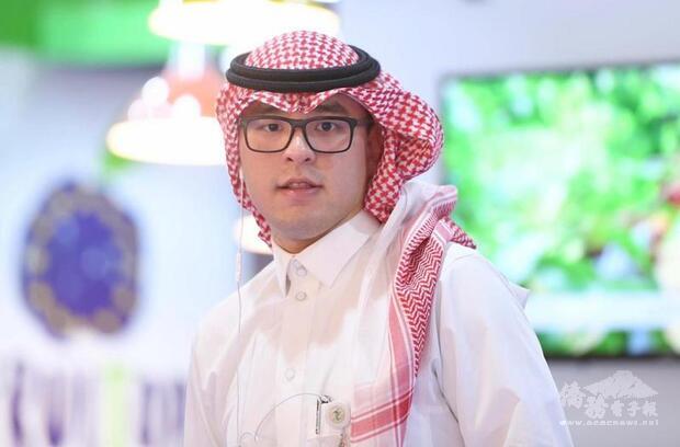 沙烏地食品暨藥物管理局文宣部門負責人馬明恩（Abdulrahman Habiballah）是第四代華裔沙籍人士，最近製作的紀錄片「疫苗接種」已上傳影音分享平台。（馬明恩提供）