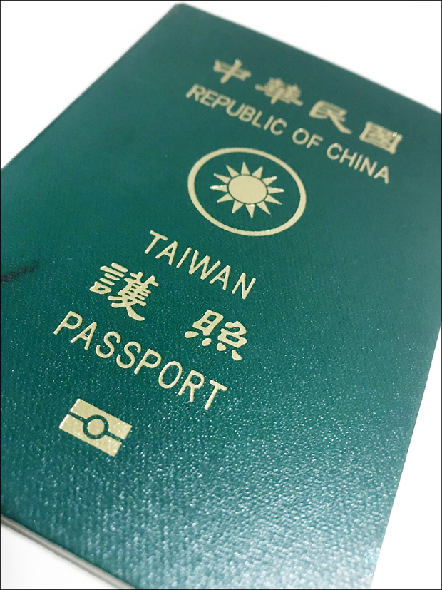 業者表示，台灣護照比「中國旅行簽證」好用太多。（自由時報提供）