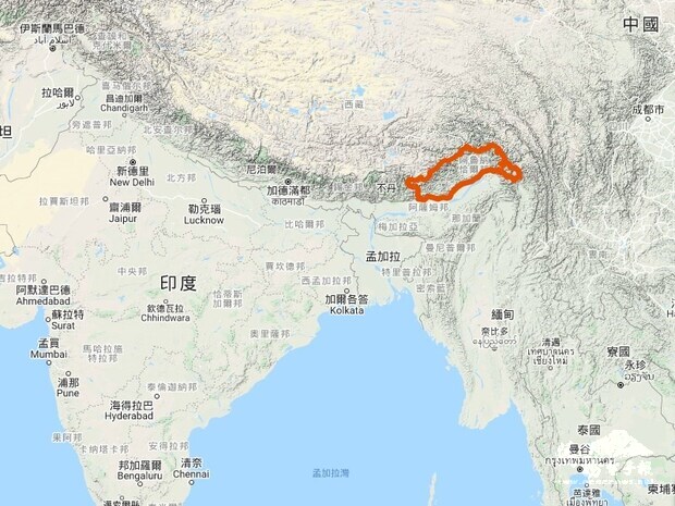 中國與印度有領土爭議的阿魯納查省（紅框處）興建村莊引起印度憂慮，印度準備在年底前重新部署一萬名士兵專注邊境中國威脅。（圖取自Google地圖google.com.tw/maps）