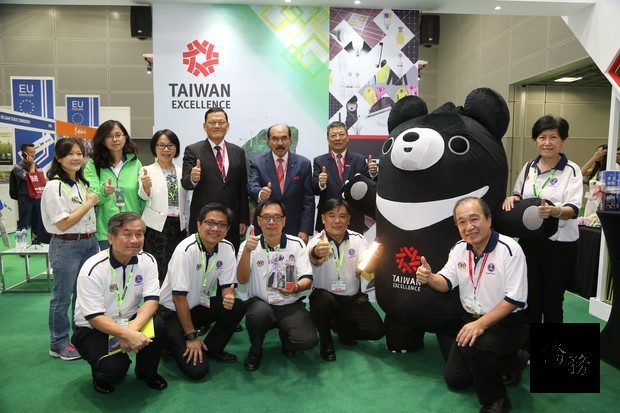 代表台灣最高研發與製造水準的「台灣精品」，於日前在吉隆坡舉行的2017 年國際綠色科技及環保產品展（IGEM 2017）中盛大展出。（駐馬來西亞代表處提供）